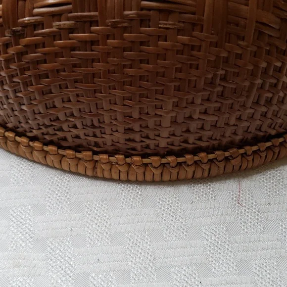 Basket Large Round Woven - Picture 5 of 7